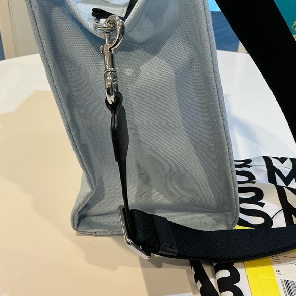 MARC JACOBS THE CANVAS MEDIUM TOTE BAG IN CLOUD BLUE  PERFECT CONDITION - Picture 7 of 15